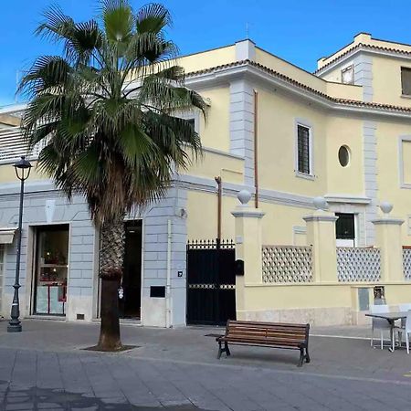Rome, Beautiful Apartment In A Vintage Building Lido di Ostia Luaran gambar