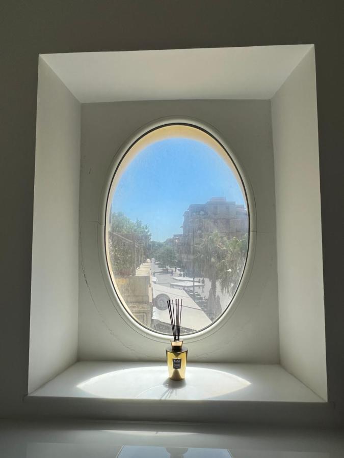 Rome, Beautiful Apartment In A Vintage Building Lido di Ostia Luaran gambar