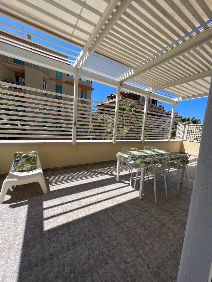 Rome, Beautiful Apartment In A Vintage Building Lido di Ostia Luaran gambar