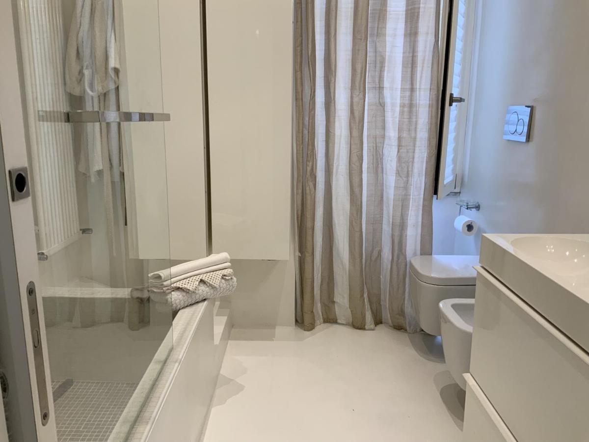 Rome, Beautiful Apartment In A Vintage Building Lido di Ostia Luaran gambar