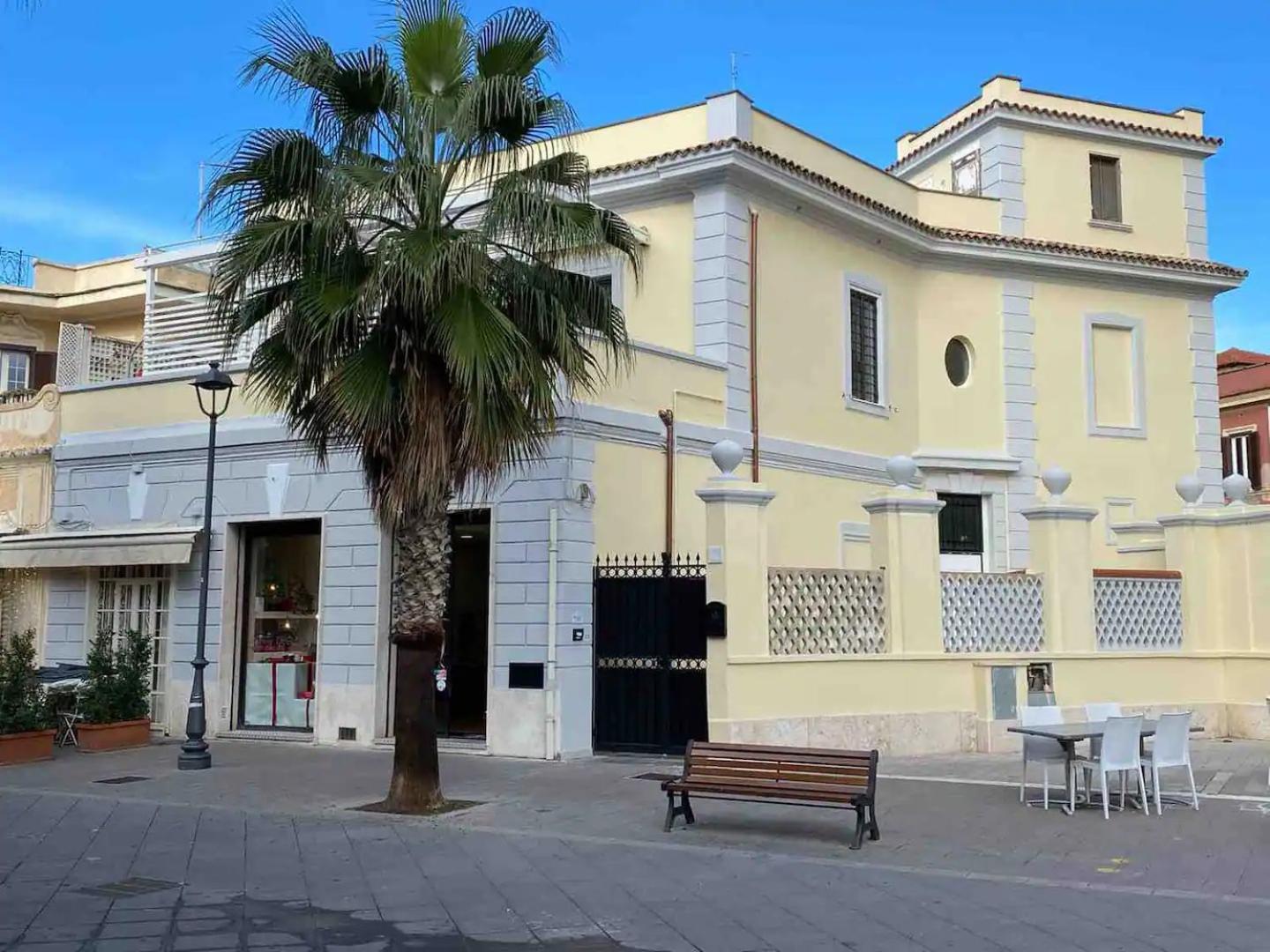 Rome, Beautiful Apartment In A Vintage Building Lido di Ostia Luaran gambar