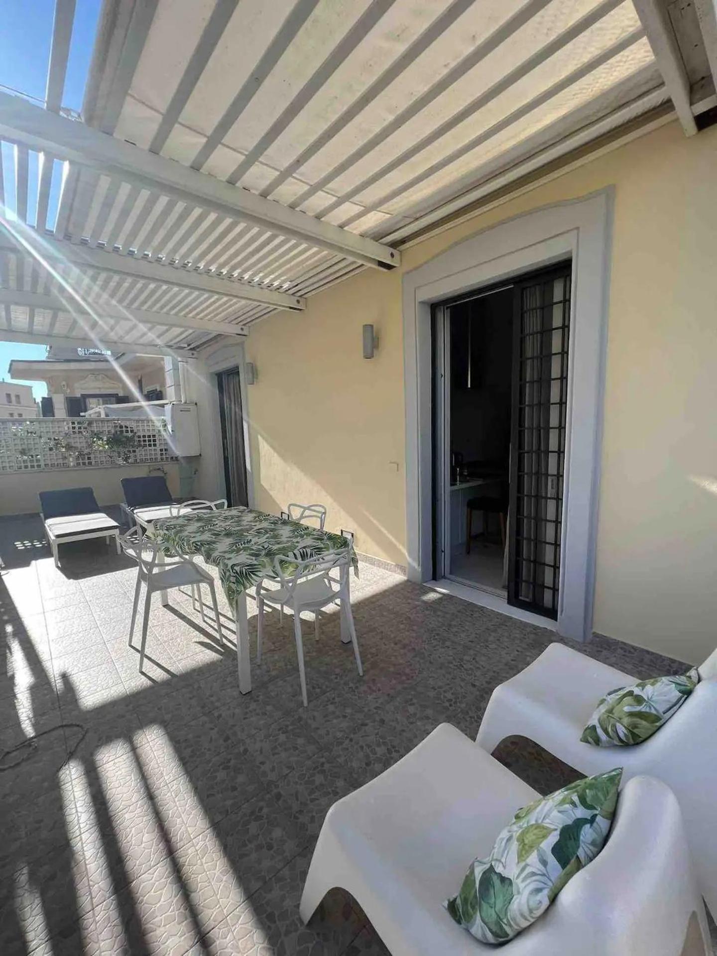 Rome, Beautiful Apartment In A Vintage Building Lido di Ostia Luaran gambar