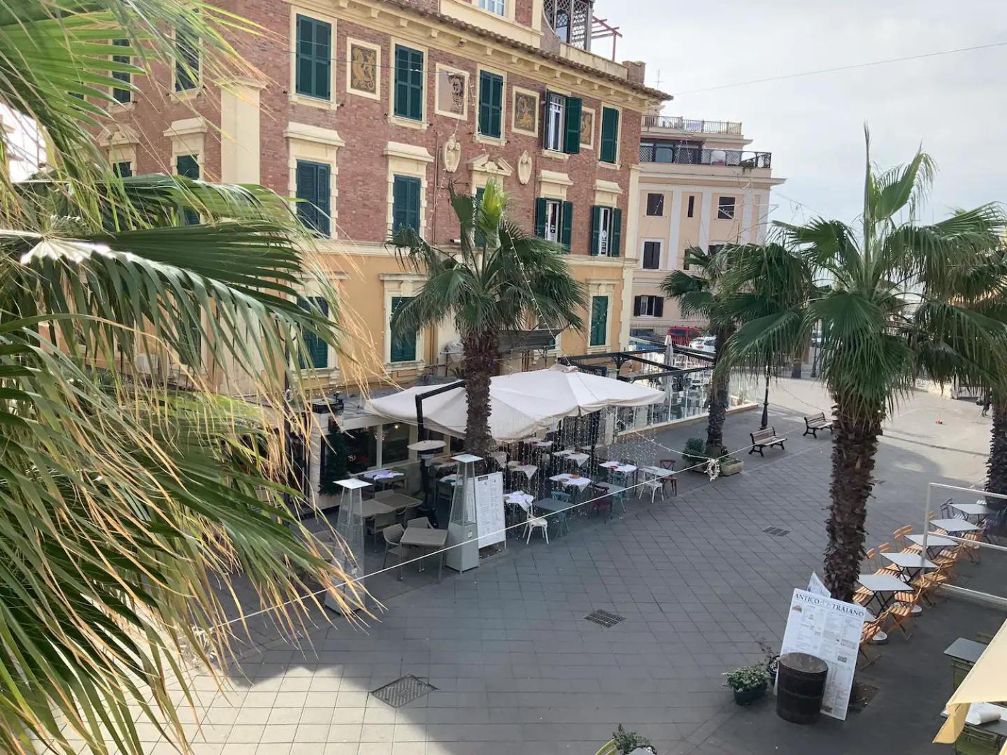 Rome, Beautiful Apartment In A Vintage Building Lido di Ostia Luaran gambar