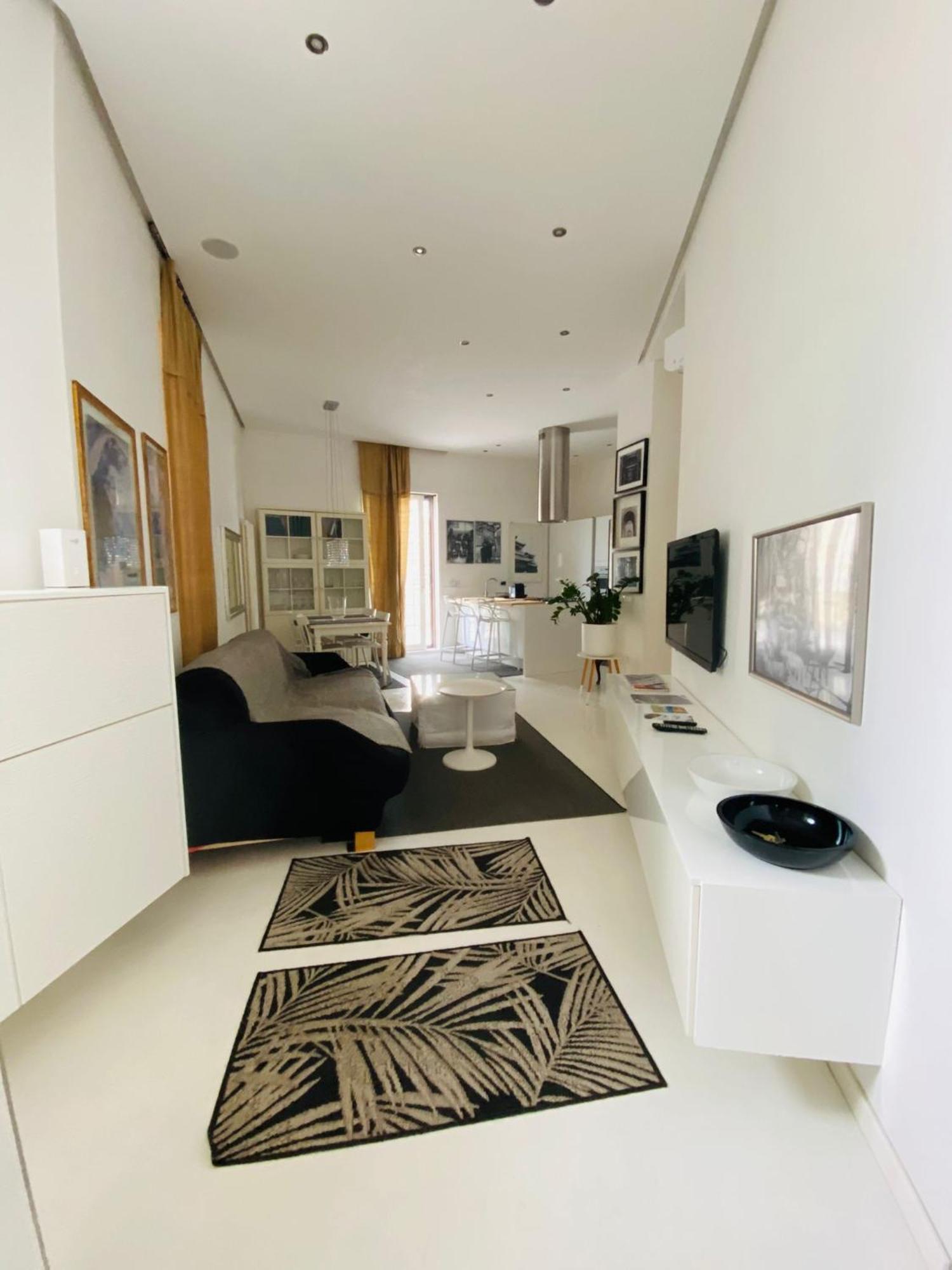 Rome, Beautiful Apartment In A Vintage Building Lido di Ostia Luaran gambar